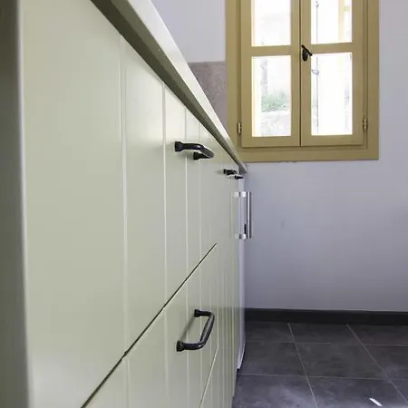Aegli Apartman Szími